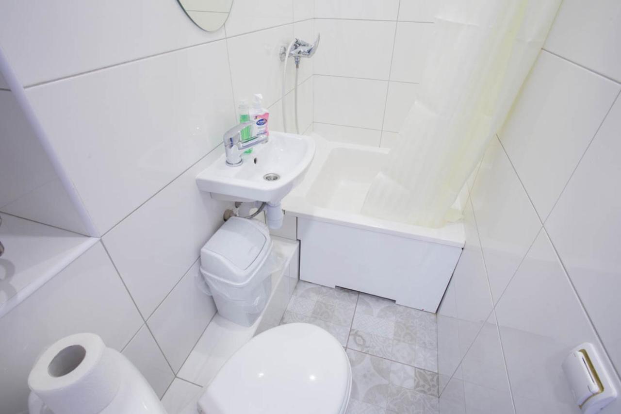 New Studio, Metro Yaroslava Mudroho And Universytet - Chernyshevska Str 95-3 Charkiv Esterno foto
